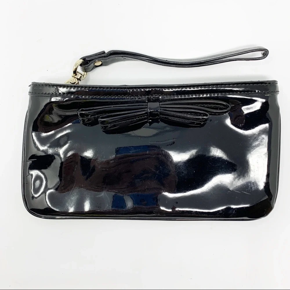 Kate Spade‎ black patent bow wristlet